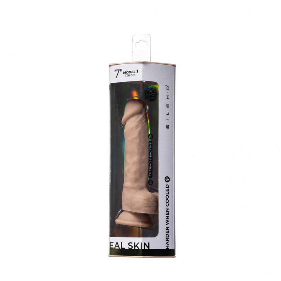 Телесный фаллоимитатор на присоске Real Skin Model 1 - 17,8 см.