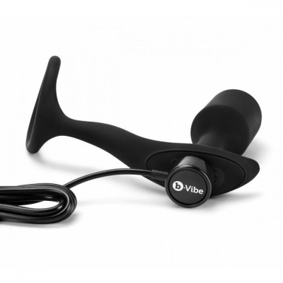 Черная анальная вибропробка с эрекционным кольцом Vibrating Snug &amp; Tug M